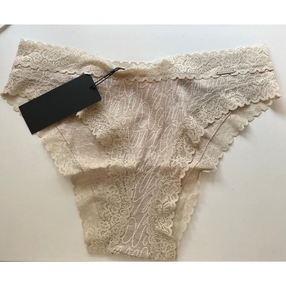New Savage X Fenty Women's Lace Trim Cheeky Underwear, Size Medium - Picture 1 of 3